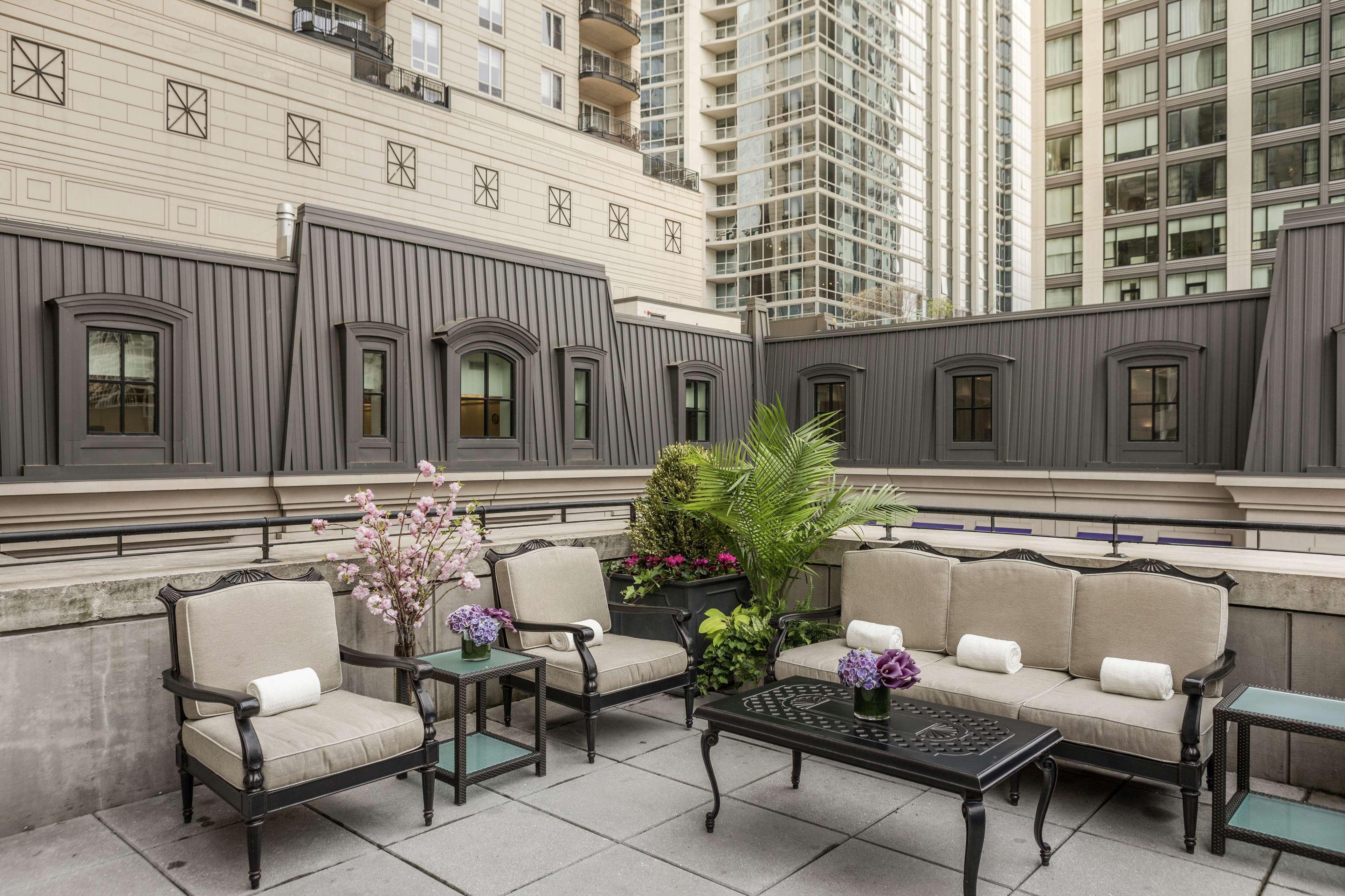 Отель Waldorf Astoria Чикаго Экстерьер фото