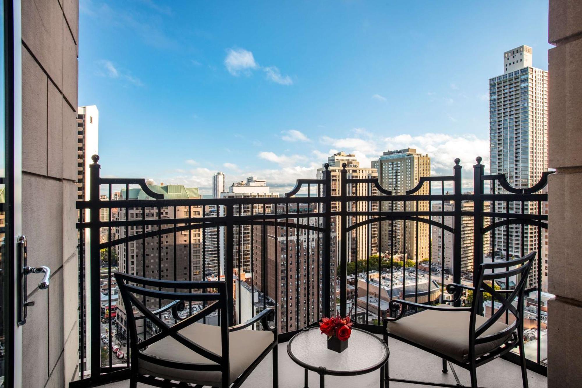 Отель Waldorf Astoria Чикаго Экстерьер фото